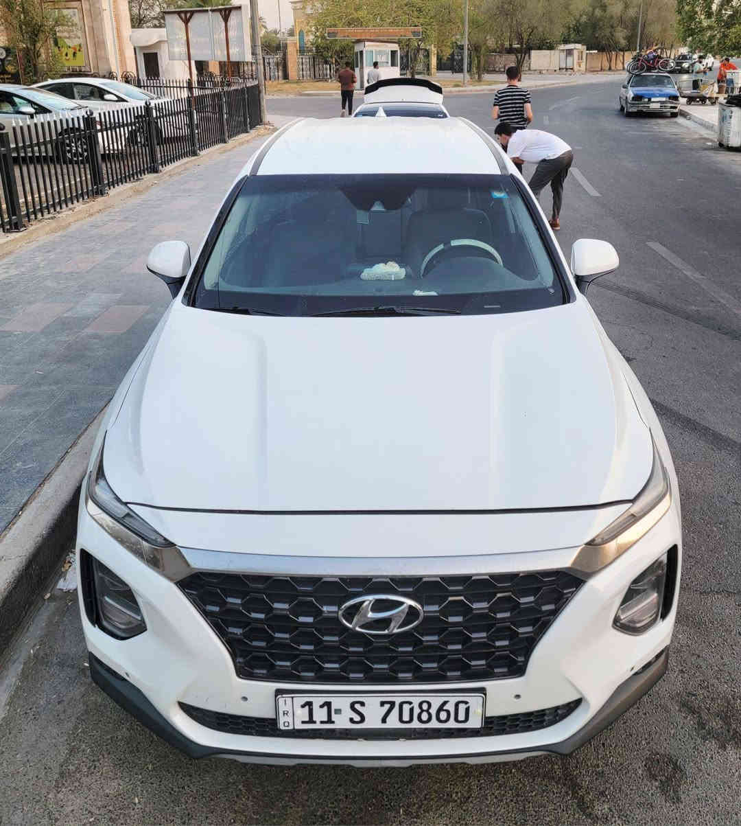 سنتافيا موديل 2020 وارد امريكي 
حادثها قطعتين صبغ 
محرك 4 سلندر
رقم بغداد
بصمة 
قطعتين تبريد 
فول مواصفات عدا فتحة
سعرها 163وبيها مجال
للاتصال على الرقم ***********
