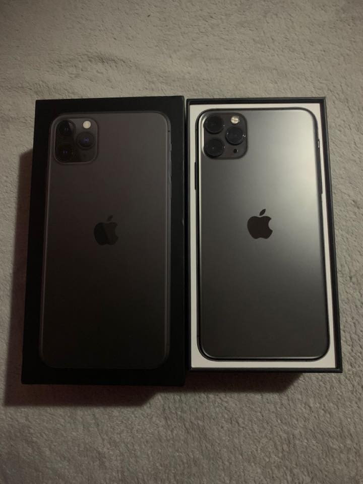 سلام عليكم ايفون 11برو ماكس نضيف جدا مال بيت والله بس محتاج وريد ابيعه بطاريه 92 السعر 425وبي مجال رقمي ***********
