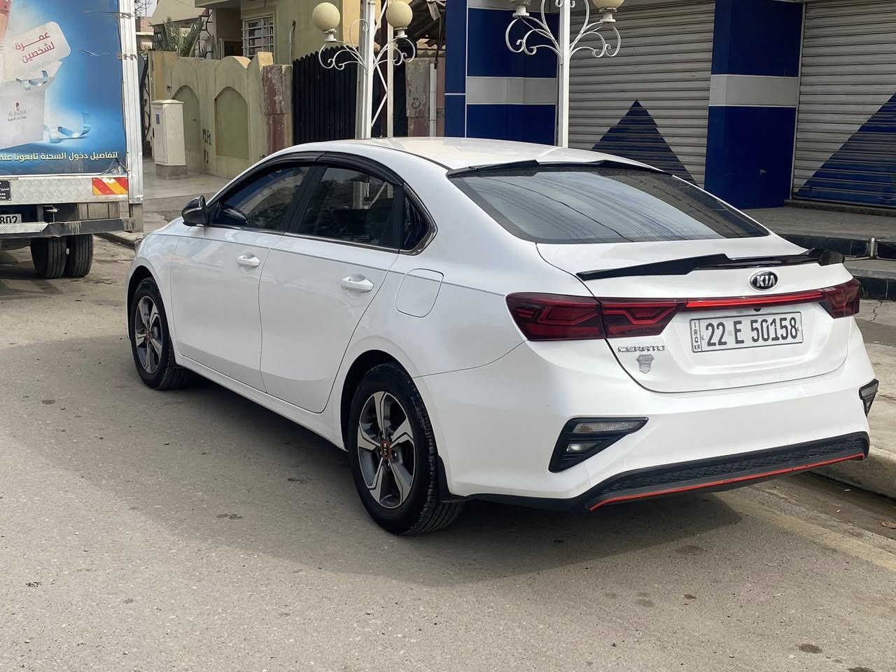 Kia cerato
وارد خليجي كلين
مواصفات 
فتحه سقف تبريد قطعتين تحديد مسار مري شفط شاشة كاربلي حجم كبير كير محرك شرط كير at مرغوب سبورت ونورمال  بيها بعد مواصفات 
سنوية جديدة ماشية ١٢٠كيلومتر سيارة ع وضع شركة حلوة  شرط التحويل
***********
***********
