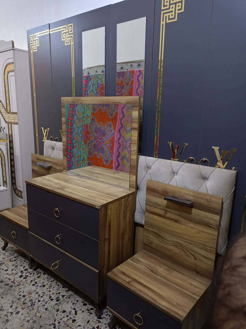 غرفة تركي 🇹🇷 مستخدام 5قطع  ✨✨
نضافه 90 💯
ابواب  💖
السعر 450 💖💸
مع شد🪛 ونقل 🚚  مجاني  داخل بغداد  محافظات بكروه


**إذا كنت صاحب هذا الإعلان وتريد حذفه لأي سبب، رجاءا أرسل رسالة إلى الدعم الفني**