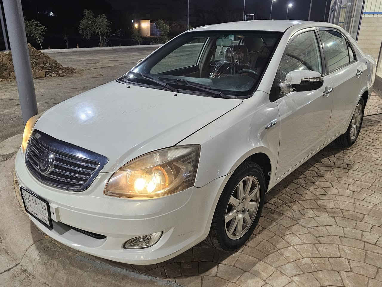 سلام عليكم عندي جيلي موبل سياره مكينة جديد صدر جديد تخم تاير سنوية ٢٩ جديدة ماشية 66 موديل 2013 تراي زيرو ماشية 66 حقيقي تليفون *********** بغداد مدينة الصدر الاورفلي كير عادي
