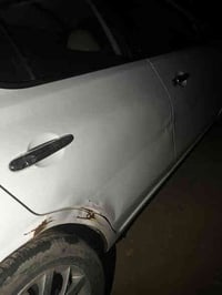 نيسان صني موديل 2020 السياره بيها ضربه مثل ماواضحه بالصوره  السياره فو...