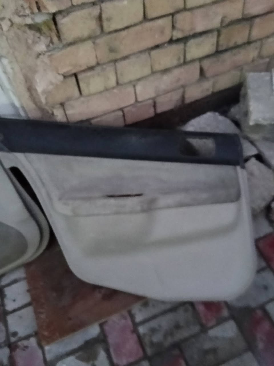 سلام عليكم  
لبيع ابطاين لانسر بومه نضيفات 
السعر 60الف بيه مجال 
*********** مكاني كربلاء
