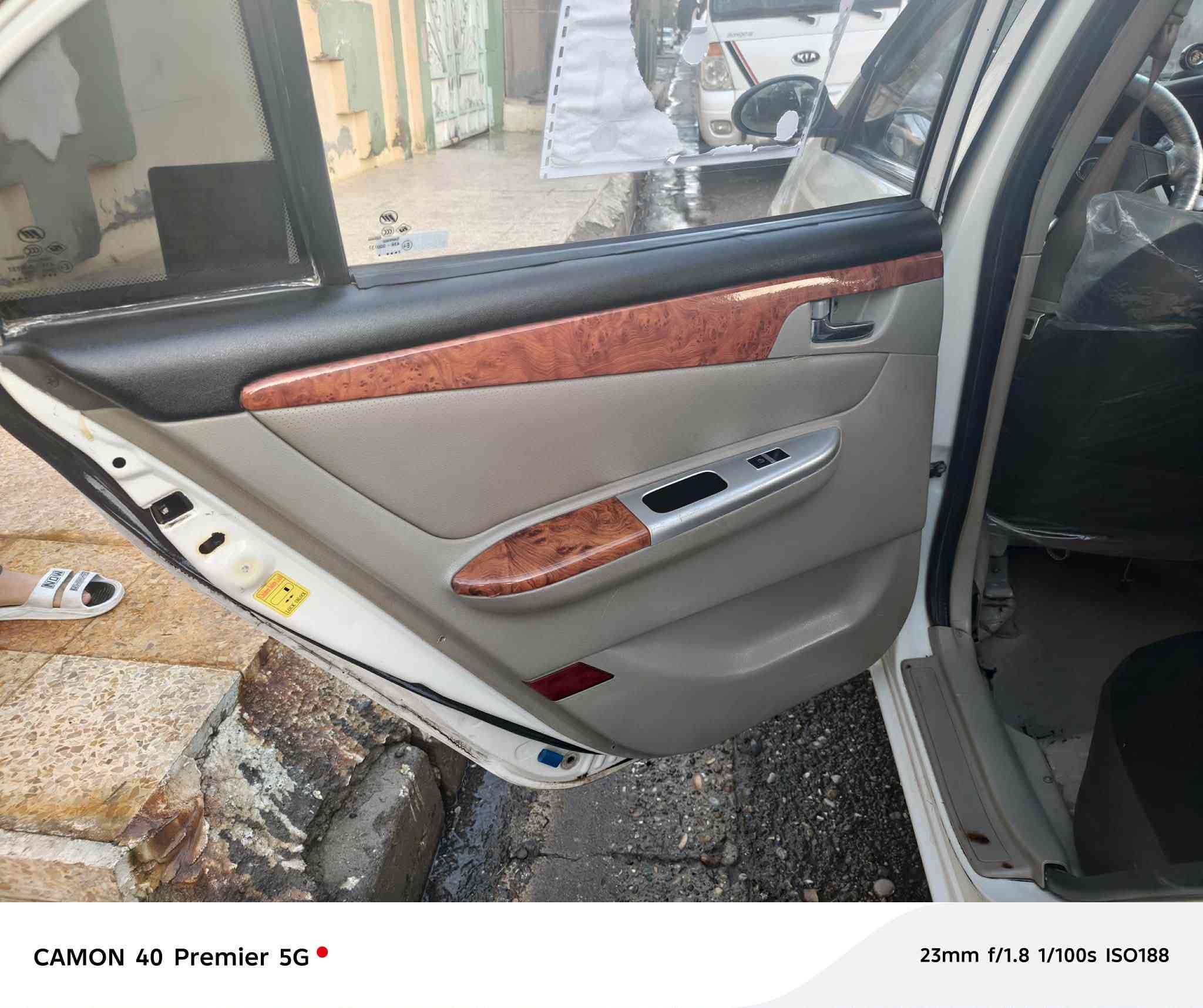 السلام عليكم
للبيع ليفان 620
 مكينه كير شرط 
تاير جديد 
ضرر فقط جاملغ رش 
وبيها بارد شي قليل 
كوبون بانزين 
فتحه سقف 
شاشه سماعات طخم 
سياره كلشش نظيفه 
السعر ٥٥ وبيها مجال
 ترهم معارض ليفان تكسي بس نضيف ... 🚕 
‏‪***********‬‏ الجانب الايمن حي المامون 
الي يريد مراسله اني اطبلو خاص
