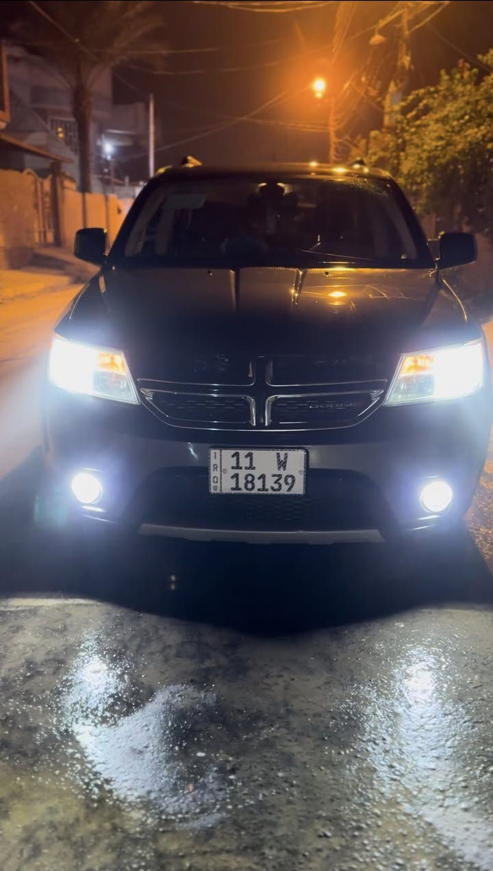 جورني
رقم بغداد باسمي //  2020
ربع الجاملغ جهة السايق مصبوغ فقط
باقي السيارة قطرة صبغ مابيها
مكينة 2400
سبعة راكب
قطعة تبريد وحدة 
سيارة جديدة ونظيفة 
بيع فقط 
145$ وبيها مجال 
ماكو هيج نظافة بهيج سعر الي تعجبه يشلع عيوني
مكاني بابل حلة

***********
