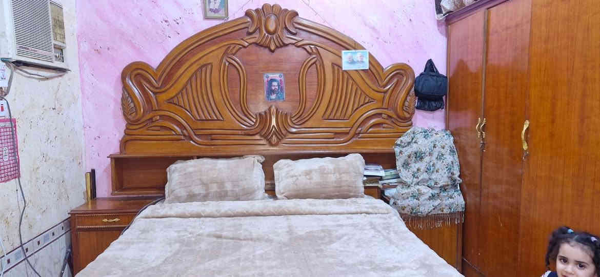 غرفة اخشاب صاج الاصلي مستخدمه السعر 700,000 وبيها مجال الاتصال على الرقم التالي 

***********
