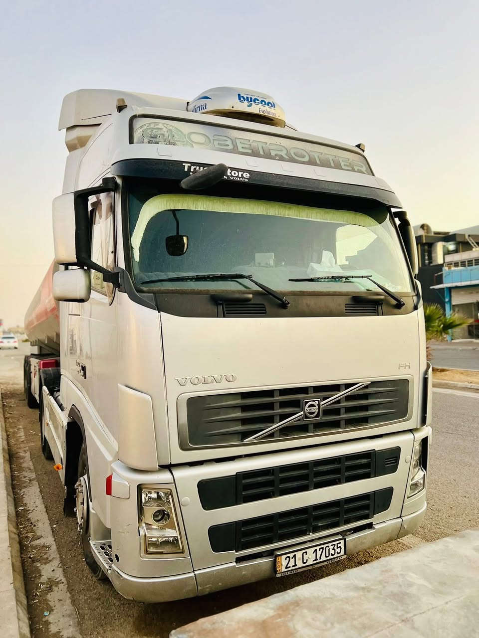 ڤاڵڤۆ بۆ فرۆشتن
رەقم سلیمانی 
مۆدێل 2008
حەجمی 480
ینجکرت
تۆماتیک 
ڕیتایدەر
ئەکسل بەرینە
سەنەوی تازەیە 
تاقم تایەی تازەیە

***********
