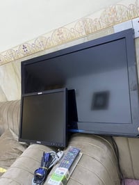 شاشة dell  شغالةكاملة ب30 الف وبلازمة بنسونك حجم 32 ب50 الف مكاني بغدا...