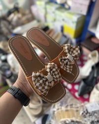 سلبر لاستيك • مقاس ٣٧-٤١ • القلعة_للاحذية