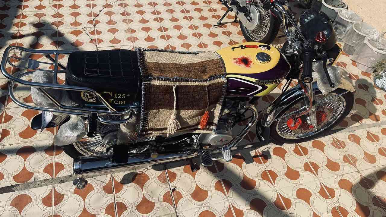 سلام عليكم تايكر 2025للبيع دراجة  حلوة مرتبة مناقصهة شي ولله كلهة شغالة كهربائيات شاشة كلة كامل دراجة نازلة 2025بشهر 10بس بيع بس بيع وهاذة رقمي ***********وخاص مفتوح
