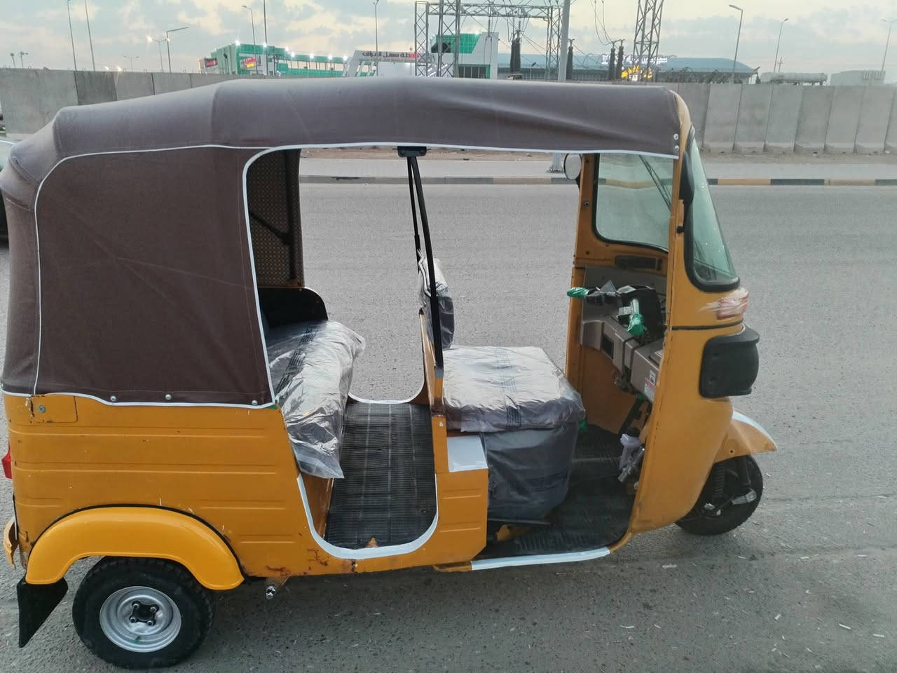 سلام عليكم تكتك 2019شهر12يوم30تكتك جاهزه تخبل مصبوغه جماليه حلوه مكينه تجفيت شركه السعر 4/850 بيه مجال قليل مكاني بصره حيانيه ***********
