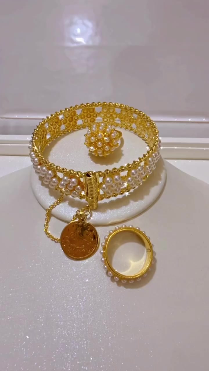 ملاك للذهب البرازيلي
كوالتي فول ضمان لون والجوده 
للحجز مراسلة الصفحه توصيل لكل المحافظات #picturechallengememeschallenge#كوالتي #\اكسسوارات #اكسبلور_#اكسبلورر_#اناقه#_  للذهب البرازيلي


**إذا كنت صاحب هذا الإعلان وتريد حذفه لأي سبب، رجاءا أرسل رسالة إلى الدعم الفني**