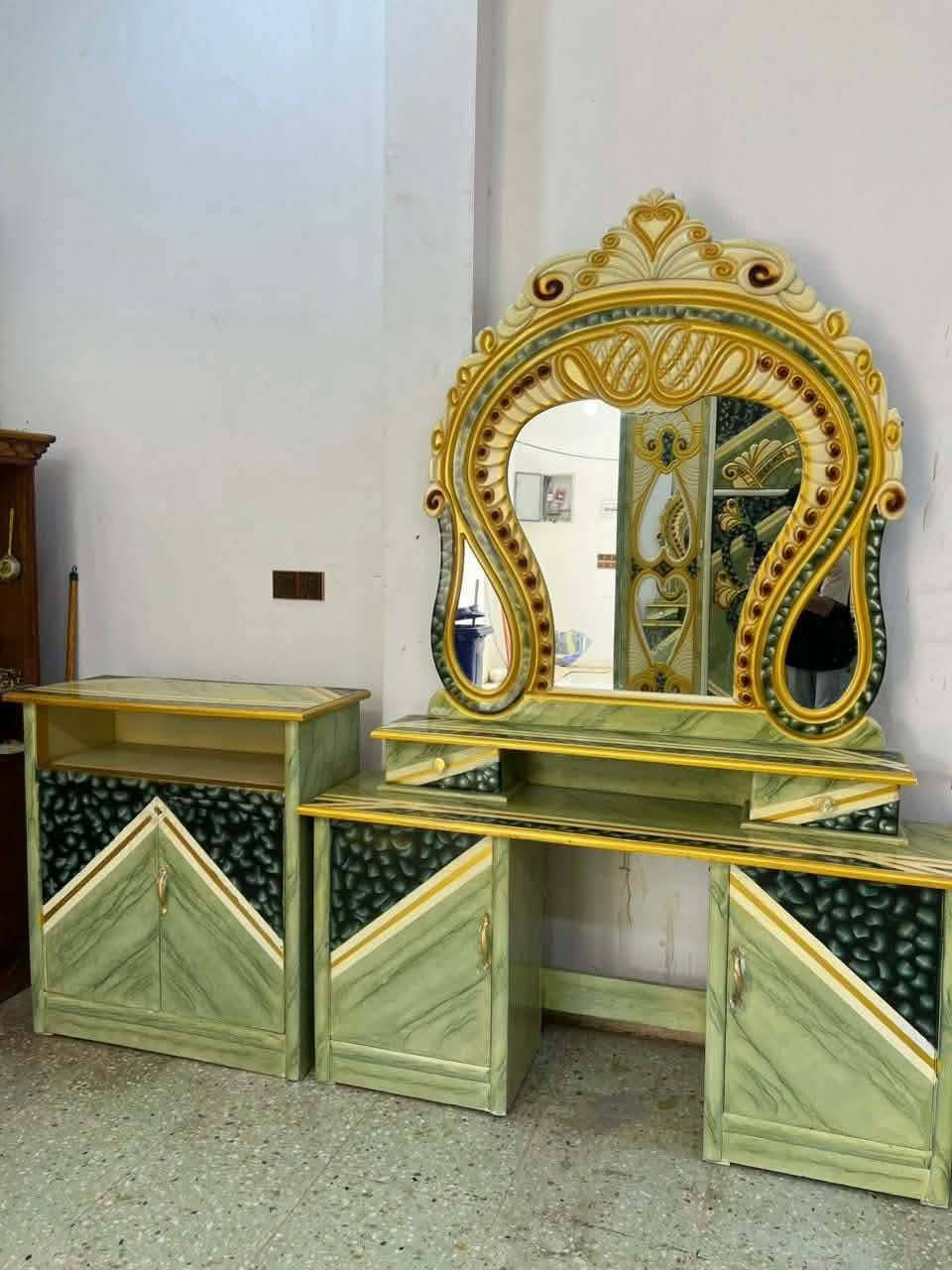غرفة نوم نجاره عراقيه تزكام  اخت الجديدة 
سعر 650 
المكان بغداد 
للتواصل خاص موجوده


**إذا كنت صاحب هذا الإعلان وتريد حذفه لأي سبب، رجاءا أرسل رسالة إلى الدعم الفني**