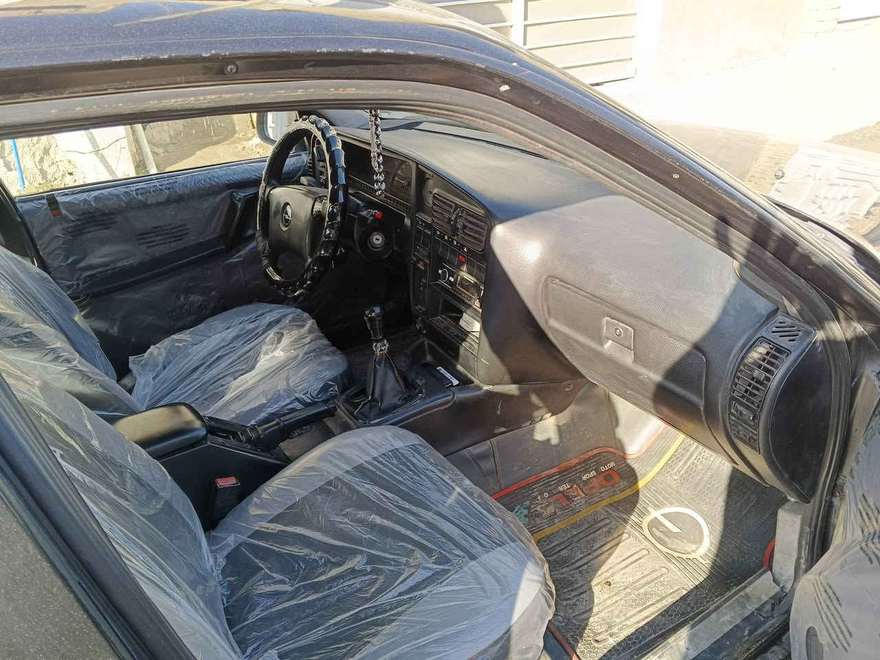 سلام عليكم اوبل اوميكا موديل 93 جديده بمعنى الكلمه مكرك 200المرغوب حجم 20 تخم تاير ليت زنون حداديه خير من الله سياره واحد على واحد
شرط التحويل رقم دياله مشروع وطني 
*********** بغداد الشعب السعر 39وبيه مجال بصيط
