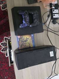 بلي ستيشن فور سلم للبيع نضيف يدتين وقرص مورتال كومبات معا البلي و يو ا...