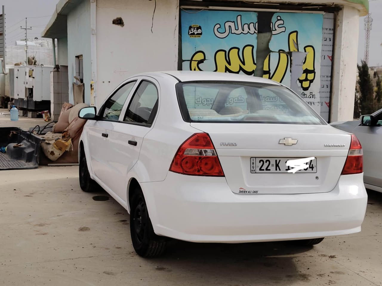 سڵاوی خواتان لێبێت. 
ئەڤیو  (عادی ٢٠١٠) مەکینە گەورە
گێڕ و مەکینە بەشەرت
تاقم پێش وڕۆن وسەنەوی وهەزە پاتری و قایش و 
پولی  هەمووی تازەیە
تەبریت بەشەرت 
هی دەستی خۆمە  و بەناو خۆمەوەیە 
پاک ماوەتەوە 
دوو پارچەی بۆیاخە بێ ناووگردن 
هەنی ساردی هەیە  و هەیکەلی جوان ماوەتەوە 
٦٤ مەجال 

*********** ،whats app شمشمل, السليمانية
