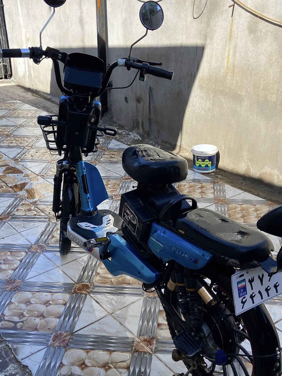 دراجة شحن للبيع موديل 2024 مابي عيب دراجة نظيف حجم كبير 4 بطارية سعر 280 بي مجال قليل عنوان كركوك پنجا علي قريب قاعه مير سمايل رقم ***********
