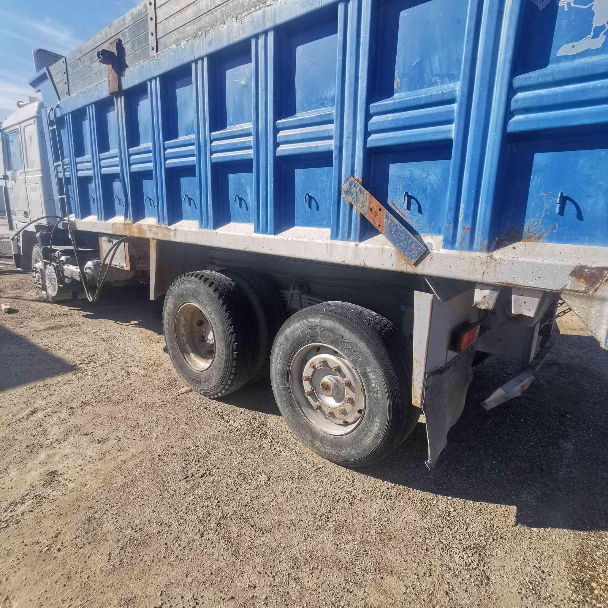 السلام عليكم للبيع فولوف سكس مجموعه سنكل خلفي للتواصل
***********
