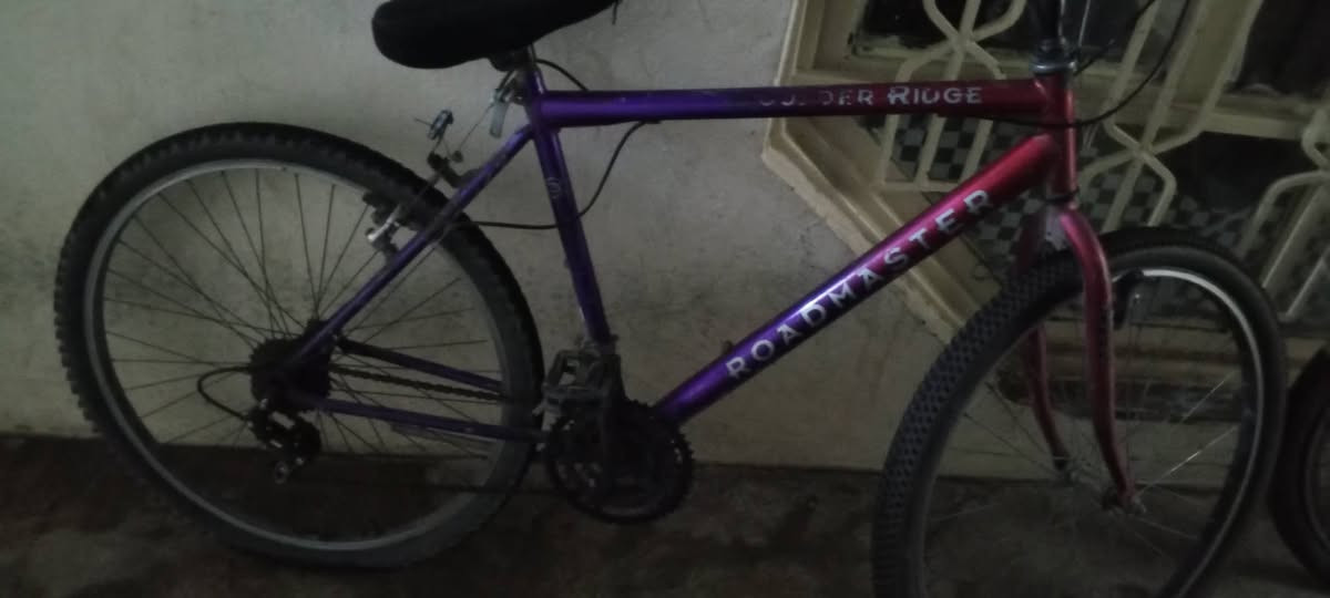 ئەم دوو پاسکیلە بۆفڕۆشتن ژمارە ***********لەکلار هەر کەسێ ویستی تەلەفونکا د
