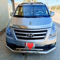 ستاركس للبيع موديل 2009 رقم بغداد بسمي بيها قطعتين صبغ فقط بدون دواخل ...