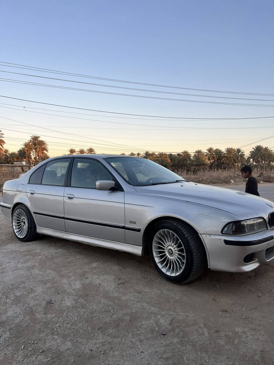 سلام عليكم
تخم ويل البينا 
للبيع 
حجم 17 تو سايز 
تخم تاير جدد 
وياله خلفيات مصلحات 
وياه كبات بس 2

‭0789 241 7961‬
