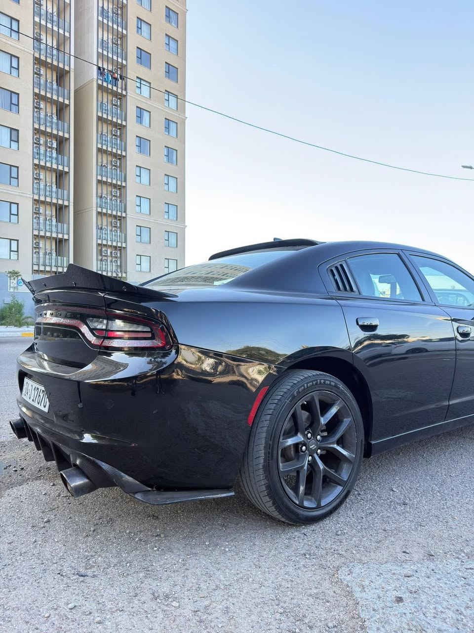 جارجر موديل  2022 رقم شمالي دهوك باسمي
سنويه هزه جدد مكينه 6 سلندر 

السياره فول عدا الفتحه 

كراسي حار بارد
سترين تدفئه وكهرباء 
سماعات الباين
مري جانبيه تدفئه وارادر 
ويل 20 بلادي 

حادثها جانبي صفحه السايق بجمها كبس بدون دواخل 

السعر 197 ورقة 

مكان السياره بغداد حي الاطباء

***********
