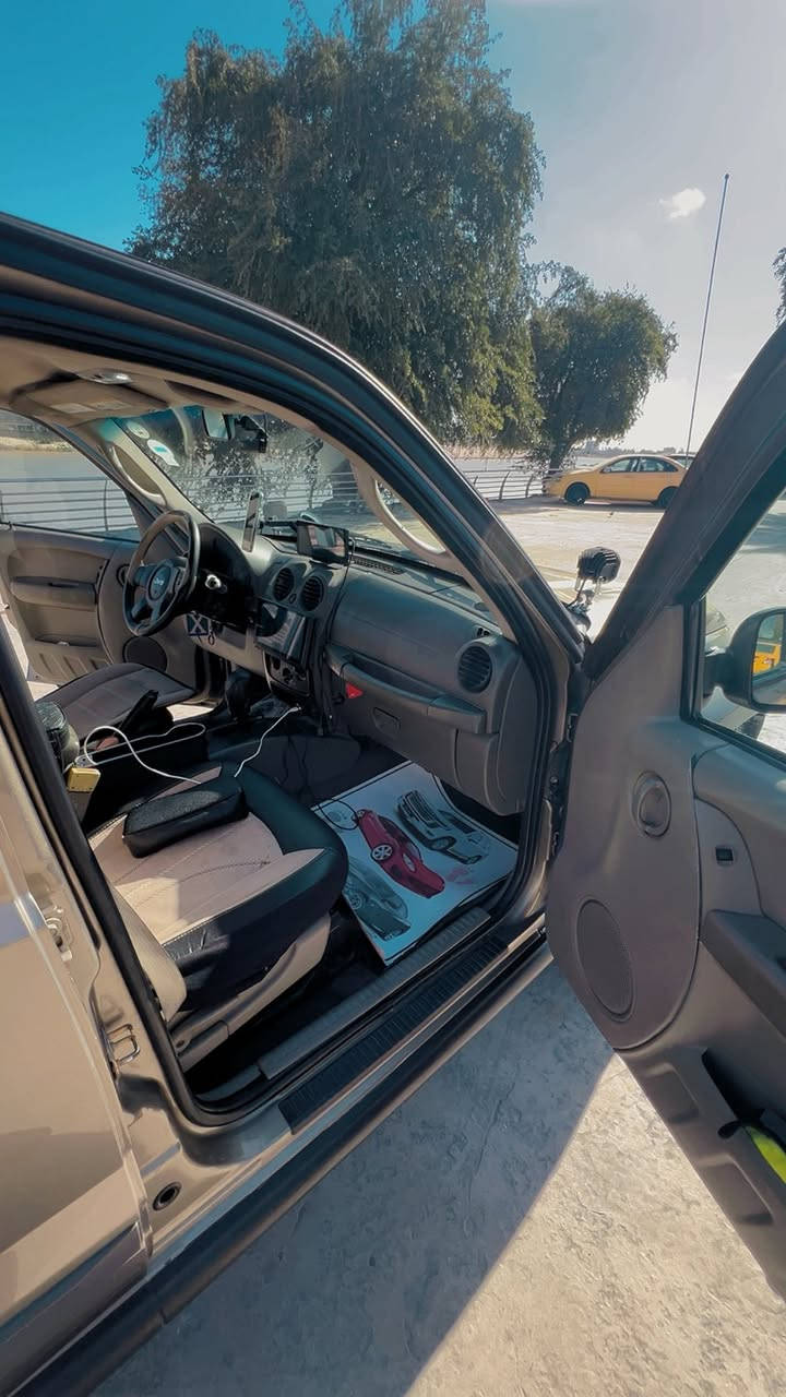 سلام عليكم جيب لبرتي 2007 السيارة للبيع فقط رقم اربيل السيارة كاملة من كلشي شغل وطلع كير ومكينة مكفولات الهيكل الخارجي مثل مموضح جراد نص من البنيد والقمارة فقط والسيارة نظيفة وجاهزة من كلشي والحدادية وعليها انارة محيطية بداخل ولدات بجم وباقي الكماليات مثل مموجود كدامك هم تحويل احول 

مكان السيارة بغداد الكاظمية 

سعرها 100 وبيها مجال للشراي


**إذا كنت صاحب هذا الإعلان وتريد حذفه لأي سبب، رجاءا أرسل رسالة إلى الدعم الفني**