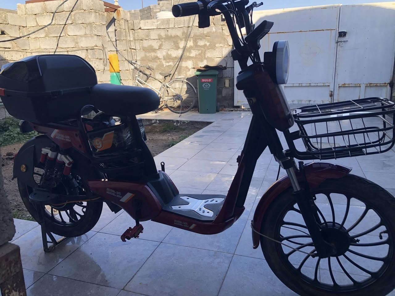 دراجه مستخدمه للبيع مكان ابوغريب (البيطره)الدراجه نضيفه كامله بطارياتها وكهربائياتها السعر 250 الف 
سويجين 
بطاقه تشغيل 
ومثل مواضح الكفر بي ضرر خفيف 
وتجربه يومين …فحص الى …..
+الصندوق مو للبيع ارجعلك قاعده الجلوس الخلفيه الاصليه


**إذا كنت صاحب هذا الإعلان وتريد حذفه لأي سبب، رجاءا أرسل رسالة إلى الدعم الفني**