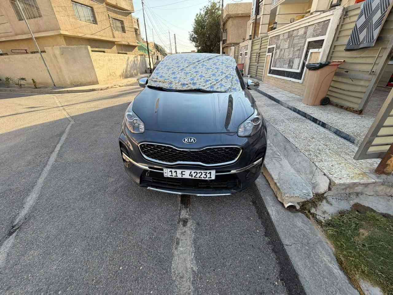 سلام عليكم
Kia Sportage

وارد امريكي
2020

السياره فول مواصفات ماعده البانوراما 
كشنات كهرباء 
تحكمات ستيرن
رادارات وبعد بيها موصفات

محرك 2400gdi
السياره صدرها جديد شركه
تايرات جديد 
السياره نضيفه كلش مال بيت 
ماشيه تقريبا  36 الف ميل 

ضررها 
خشم بنيد مصلح 
وقبغ جنطه فقط 
السياره جاهزه من كلشي مابيها ولا نقص

سعرها 160وبيها مجال 
***********
للتواصل واتس اب او رقم الهاتف
