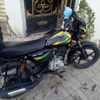 شباب بوكسر البيع بوكسر اي نقص ما بيهة كفاله عامه شوفت عيني دراجه نضيفه...