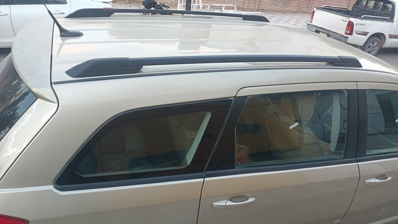 جورني موديل 2010 مكفولة كفاله عامه بأسمي هزه جديده محرك 3500 سته سلندر السعر من الاخير 110 واذا اكو كوري أو جورني حديث اراوس وانطي الفرق بس كون معقول للتواصل موجود على الفيس 
وهذا رقمي
‏‪0788 293 3612‬‏ للعلم مكان السياره ذي قار رقمها بصره مشروع وطني بأي مكان اداور
