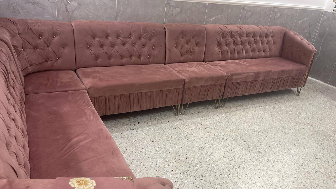 للبيع تخم ديوان نظيف جداا مكاني حي المعالف قرب السوك
السعر 250 للاستفسار ***********

