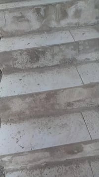 بيت طابق ثاني • ٣ غرف • مقابل صيدلية زينه