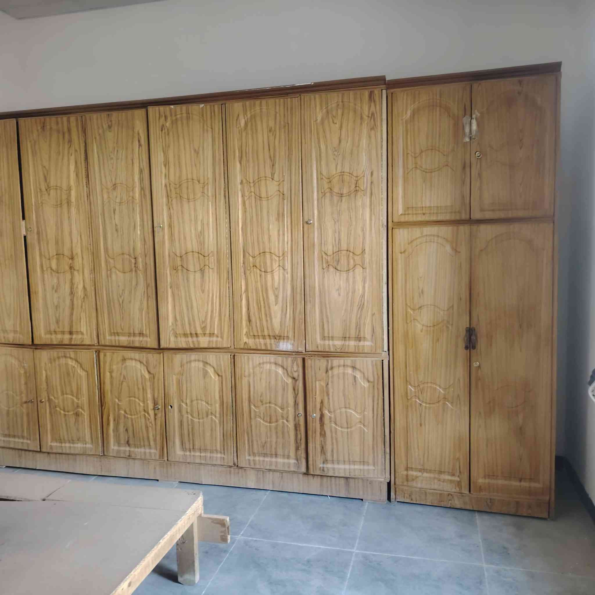 السلام عليكم يوجد غرفه النوم صاج للبيع نظيفه ما بيه كسر السعر 420 وبيه مجال هـ ***********
