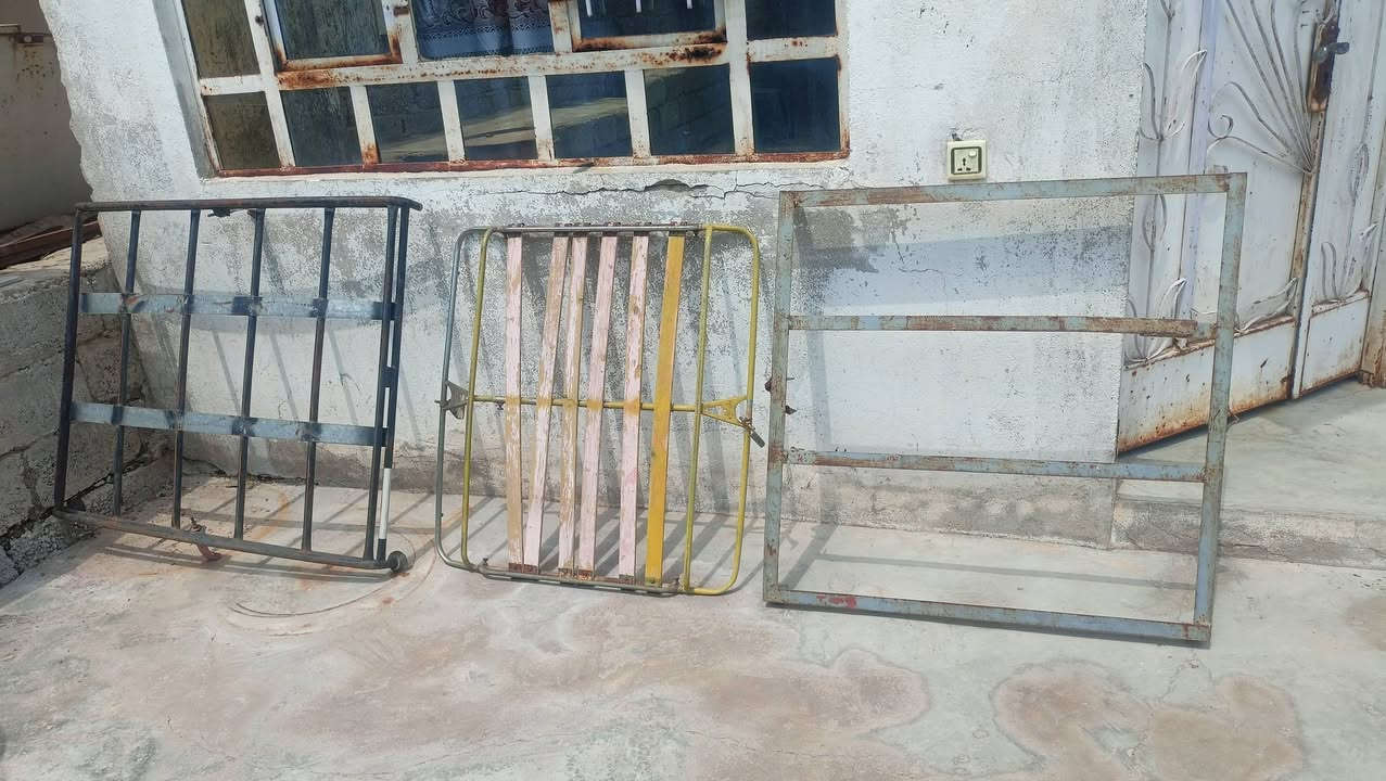 سيبايات مال سيارات عدد 3 للبيع سعر القطعه 25 الف الاتصال ***********
