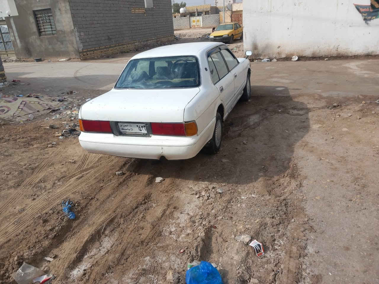 سلام عليكم سياره ارنب لون ابيض مكينه وكير شرط كهربايات شغاله حداديه حلوه رقم صدامي سنويه كارتوني ممسوحه وساحبيلها واجهه تواير جدد السياره احله من الصوره سعر واحد وعشرين ٢١ وبيها مجال لشراي   .الرقم ***********
