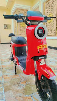 R9 • شحن • بطاريات ٥