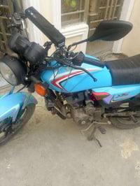 دراجه شونك لبيع كامله مابيه شي بس مكاتبه بيها مكفوله من سرقه   ‏‪07763...