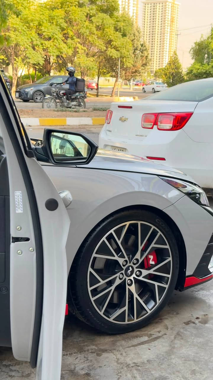 الحلال للبيع
مديل 22 مرقم اربيل ماشي 50كيلو السيارة اني كاصها بيدي من امريكا وفول مواصفات سيارة استعمل مال بيت وكلش حلوة وكاعدة مناقصها برغي واحد بشرط حتى الدهن بارحة بدلته وعليها وطخم تاير بعدة صفر مكانها موصل 

 

***********
