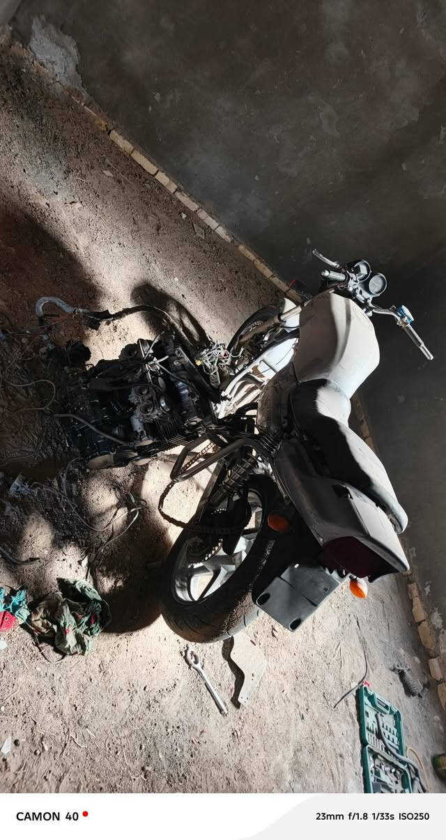 درجه كلشي مابيه مجرد فلت بيه دشلي محد يعرف يصلحه سعر 400 وبيه مجال لشراي ورجال لمشتري لايجي *********** غير ومتوجد خاص
