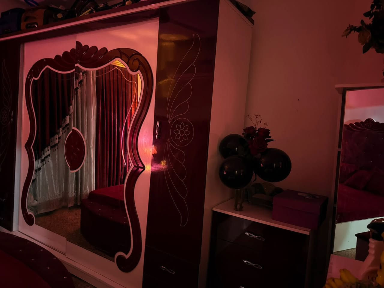 غرفة مستعملة للبيع 
8قطع
السعر400الف
مع البردة450الف
العنوان بغداد


**إذا كنت صاحب هذا الإعلان وتريد حذفه لأي سبب، رجاءا أرسل رسالة إلى الدعم الفني**