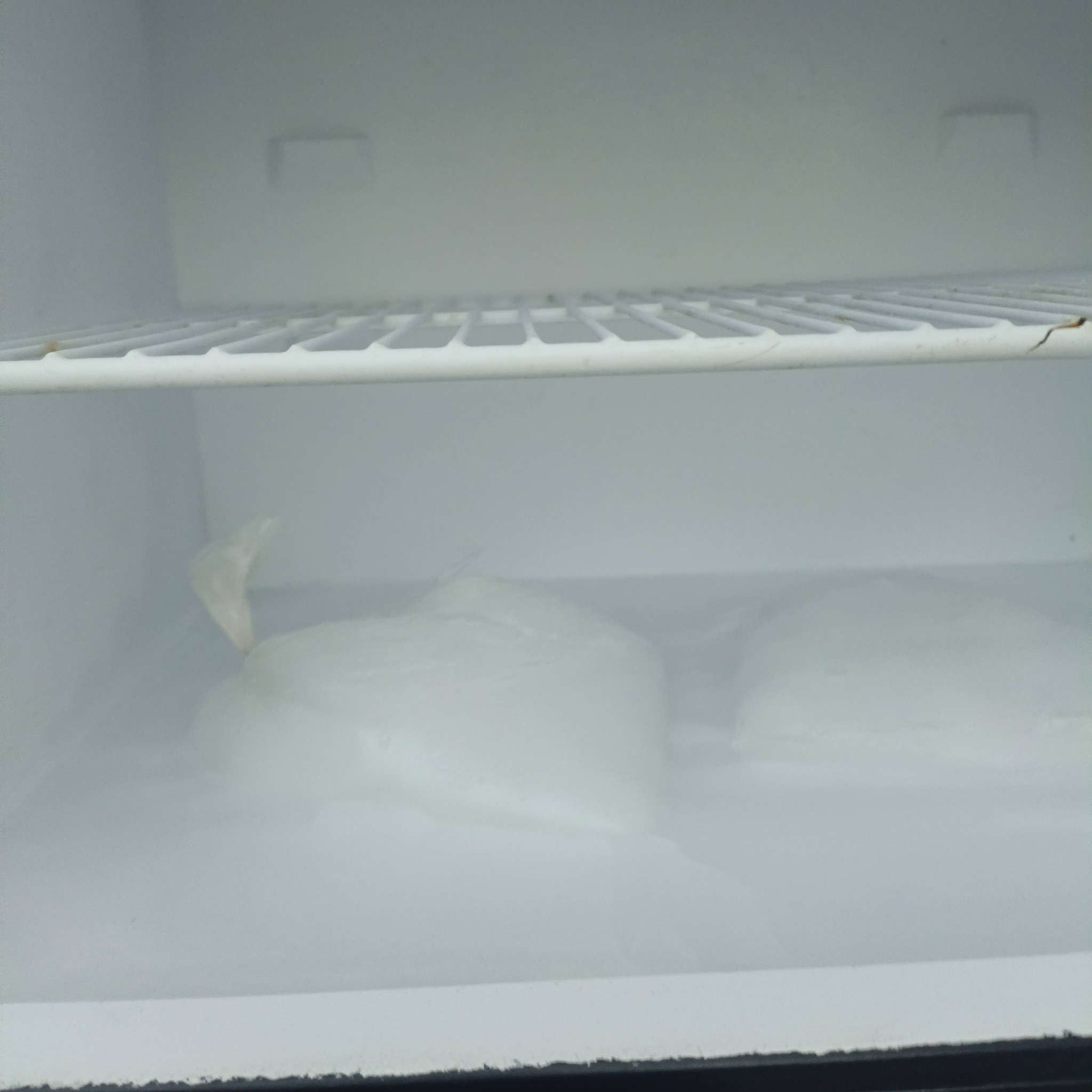 ثلاجه 22 كدم شرط الشقل للبيع السعر 150 المكان كركوك حي العروبه الاستفسار على هذا  الرقم ***********
