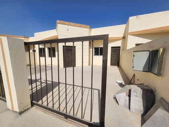 🟥  السلام عليكم 🟥
🏘️
#للبيع بيت مساحته 250 متر طابو صرف 

طابق واحد

 الفلوجه مجمع الزهور 2 

البيت بالمرحلة الأولى
يحتوي البيت 

 ⛔ غرف نوم عدد 2  غرفة سويت⛔

مطبخ واستقبال
وصحيات عدد 3
بيت جديد
✅سعر الكلي 120 مليون✅

يرهم اقساط او نقد 
مقدمه 100 مليون والباقي 20 مليون كل شهر ٥٠٠

للاستفسار الاتصال على الارقام التالية

*********** واتساب
***********
