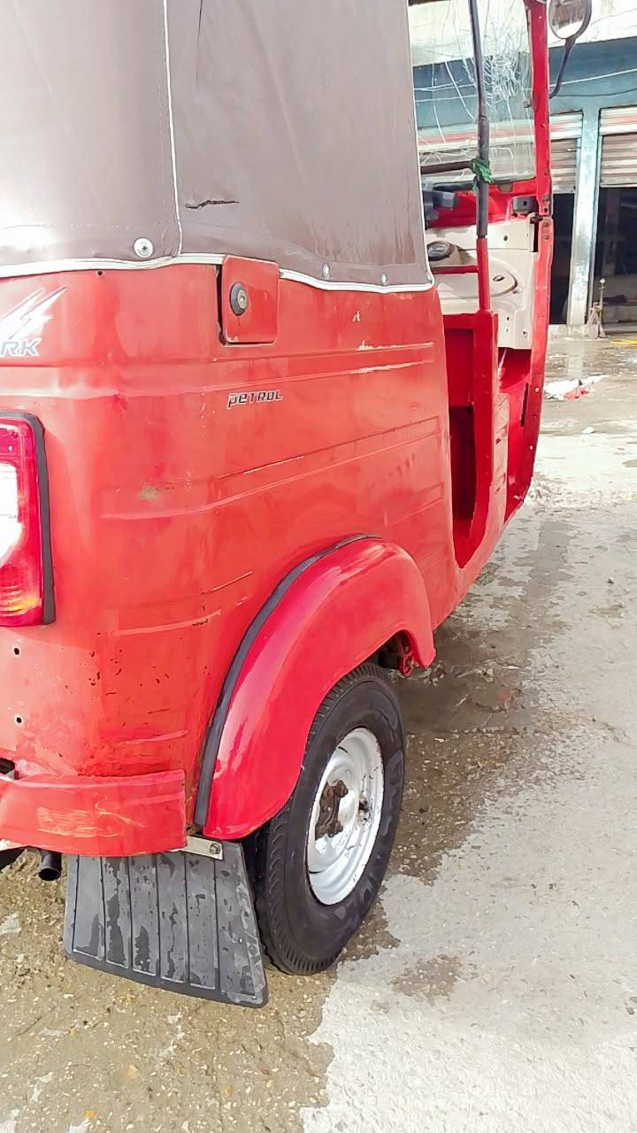 السلام عليكم تكتك 18 تكتك بيه بس دوس معمرات فقط تكتك بلاديه تحويل ثاني يوم المكان فلكت حي النصر ***********
