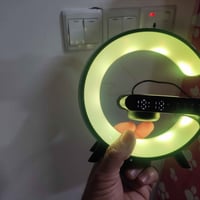 لمبة LED • ساعة • شاحن وايرلس