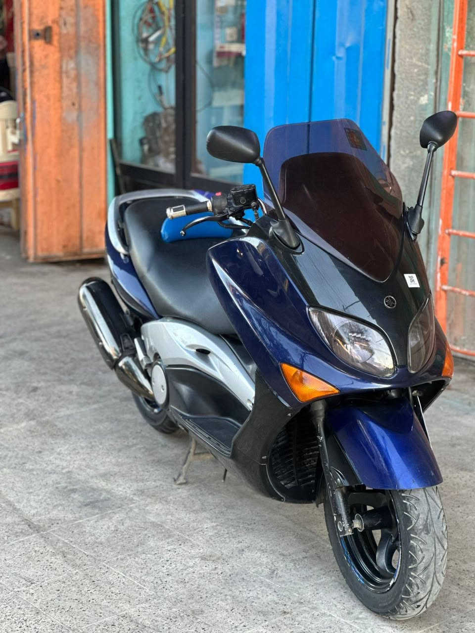 TMAX 2007
للبيع كفاله عامه رقم انكليزي شرط التحويل ماشيه ٤٦ الف 
العنوان بغداد الجديده
كريم  ***********
محمد ***********
