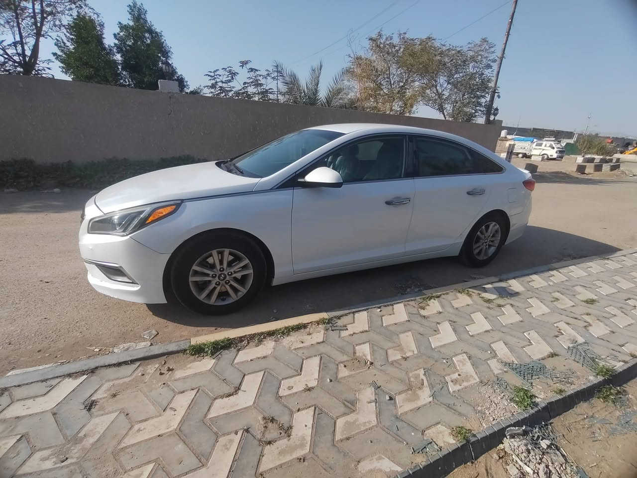 مديل ١٥ أمريكي  حادث بسونار موجود بسمي سياره جديده مال جناي  محرك جديد كير جديد ترايك وين يعجبك داخل كارتون  جديد   متخسر الف عليها حداديه ٨٠ بل ١٠٠ مكاني بغداد بلبياع ***********
