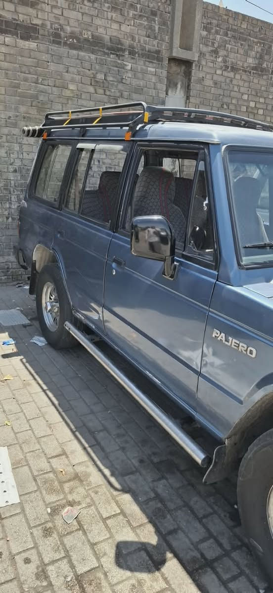سلام عليكم باجيرو عظم للبيع موديل 90 مكينه في في تي 2500 مكفوله وكير مكفول السياره بيها خط ع اورفلي السعر ع خاص او اتصال الرقم *********** بيه وات ساب
