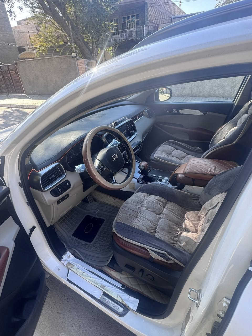 كيا سورنتو 2019خليجي
السياره جديده ربع ماتصرف عليها 

كفاله عامه من التبديل والصبغ والبارد والشخط 

رقم بغداد الجديد 

تحويل مباشر بسمي

مواصفات 

1_حجم محرك 6سلندر كفاله

2_تحكم أربع جهات 

3_كروز سرعه (تحكم سرعه بالستيرن) 

4_شاشه بلاديه لمس (سايد بريك بصمه) 

5_ شاشه ترحيب (((( اريل نفكيشن))))

6_يدات نيكل بلادي 

7 منظومه زنون بلادية 

8_لدات امامي خلفي 

9_علامه سورنتو بالدوسه 

10_مري جانبيه شفط كهربائي 

11_كشنات جلد بلادي قرميدي

12_بصمه تشغيل +بصمه ابواب 

13_ أشاره ترحيب باليدات عند الاقتراب 

11_كشنات كهرباء عدد 2 

15_حساسات امامي وخلفي 

16_لايت ثلاث عدسات بلادي (((((دبل شفتات )))))

17_انظمه قيادة عدد 4

18_ 3قطع تبريد 

19 _سبعه راكب (((((دبل شباك)))))

20_صندوق كهربائي 

21_عدادالكتروني مو عادي))) ((((4كامرات ))))

22_بانوراما مو حديد 

23_بردات خلفيه بلادي 

24 _جام اتو +حاكيه بلوتوث 

25 _ويل ستيل حجم 19 (((تخم تايرات جديد)))

26_شحن واير ليس 

27_ سيارهماشية ٦٨حقيقي شرط الفحص 

30 _سياره جديده بمعنى الكلمه واحله من الصور 

31_ اعتذر عن مراوس فقط بيع 

32_صدر شركه مامبدل شي

33_ سياره سبير مانازل شركه

سياره جديده السعر ٢٥٠(***********)
