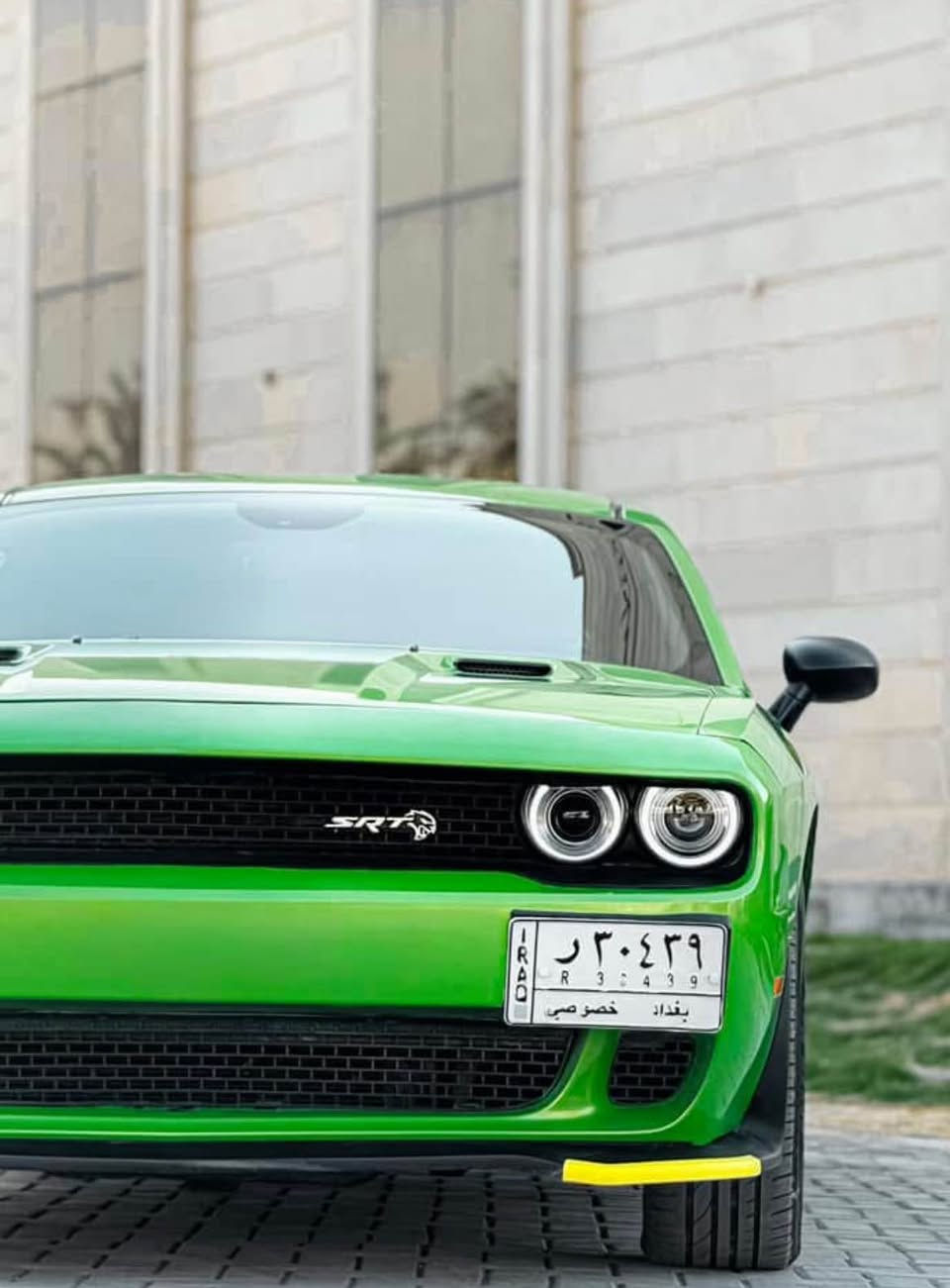 السلام عليكم أخوتي الأعزاء، افلح من صلى على محمد وآل محمد، دوج تشالنجر للبيع ، مكان السيارة بصرة 
دوج تشالنجر موديل 2012 محدث 2020 
وارد أمريكي حادثها باب وجاملغ خلفي صبغ تغيير لون من أسود إلى الأخضر جمالية   ، بالسنوية اخضر غير محدد ، بدووون دواخل فقط أي داخل مابيها السيارة جاهزة مبيها كل نقص مكينة كير حدادية أكسل تبريد كلشي جاهز وشغال مواصفات فووول عدا الفتحه..
مكينة 3600 
قطعتين تبريد ، تحكمات ستيرن
‏Cruise Speed ((مثبت سرعه)) كراسي كهرباء+ جلد
شاشة جبيرة (لمس)
شاشة صغيرة ((شاشه أعطال))
أكسل مقفول
‏APS نضام
ويل 20
وباقي المواصفات المعروفة ماشية((126 )) ألف حلوة ومبيها نقص السيارة رقم بغداد مشروع وطني الرقم جديد وهزة جديده السيارة بسمي وتحويل ثاني يوم  ، مكان السيارة البصرة تواصل ، *********** ، السعر 105 . المدينة, البصرة
